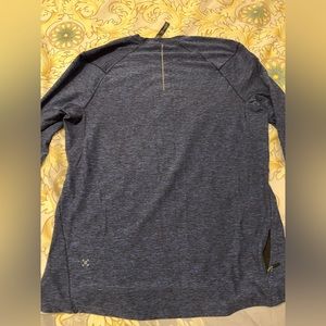 Lululemon warm surge t shirt. Large